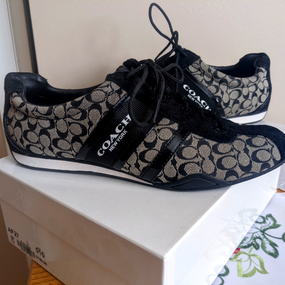 Coach shoes SZ 8.5